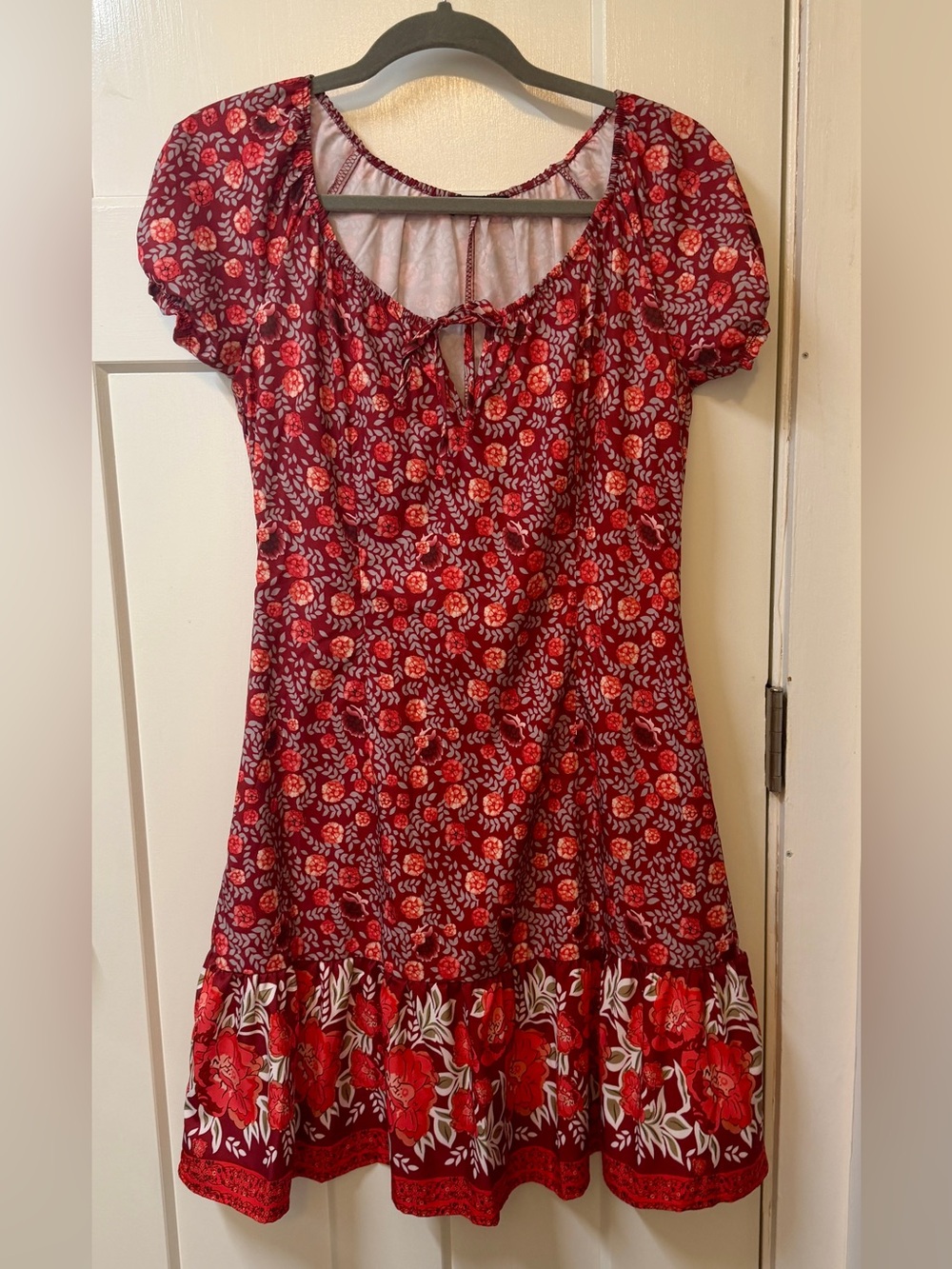Sheila - Women's Red Floral Puff-Sleeve Mini Dress - Small